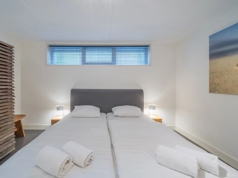 BUNGALOW 8 personnes - 6-8L