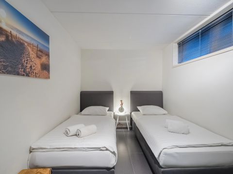 BUNGALOW 8 personnes - 6-8L