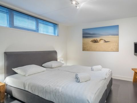 BUNGALOW 8 personnes - 6-8L