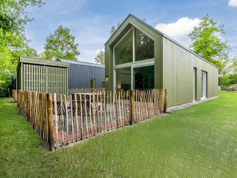 BUNGALOW 4 personnes - Niche pour chien 4LD