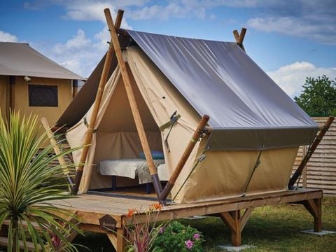 TENTE 2 personnes - Tente Moorea - Accueil lit bébé impossible-