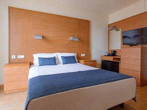 CHAMBRE 1 personne - CHAMBRE INDIVIDUELLE - BALCON - PETIT-DÉJEUNER INCLUS