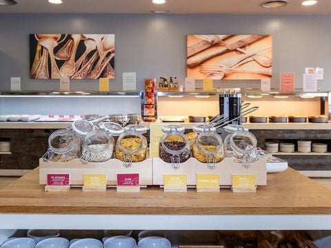 Pierre & Vacances Hotel Horitzó - Camping Girona