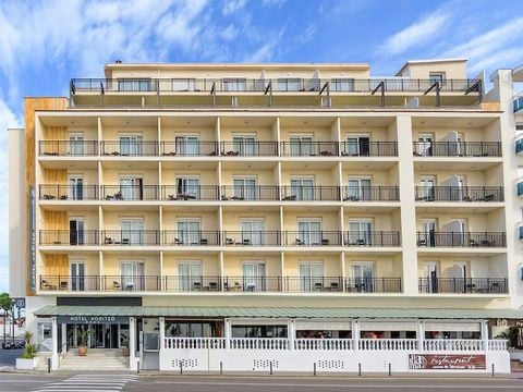 Pierre & Vacances Hotel Horitzó - Camping Gérone - Image N°3