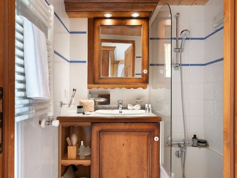 APPARTEMENT 6 personnes - 2 chambres - Vue montagne - Balcon