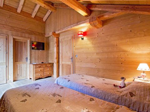 Chalet Odalys  Le Loup Lodge - Camping Isère - Image N°8