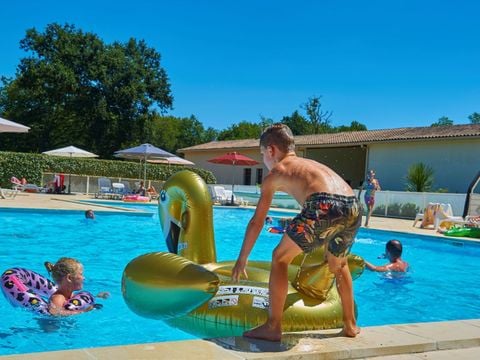 Résidence Château de Salles - Camping Gironde