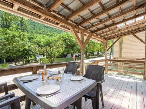 MOBILHOME 6 personnes - 2 chambres 4 à 6 personnes MOBILHOME 6 personnes - 2 chambres 4 à 6 personnes