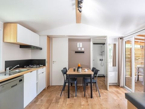 MOBILHOME 6 personnes - CONFORT 3 chambres 6 personnes climatisé MOBILHOME 6 personnes - CONFORT 3 chambres 6 personnes climatisé