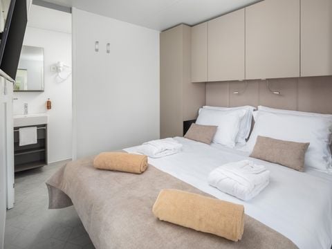 MOBILHOME 4 personnes - Luxury Holiday Home with private pool