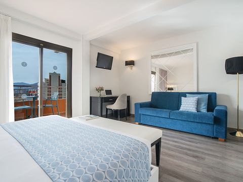 CHAMBRE 2 personnes - Chambre Double - Supérieur - Balcon