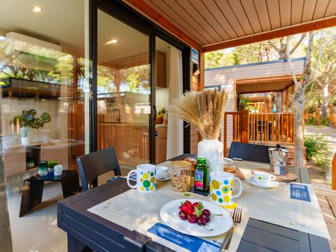 LODGE 4 personnes - Confort Maxi 