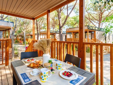 LODGE 4 personnes - Confort Maxi 