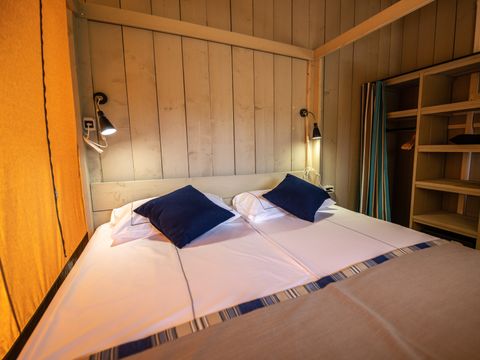 TENTE 6 personnes - Tente à deux chambres (2+4)