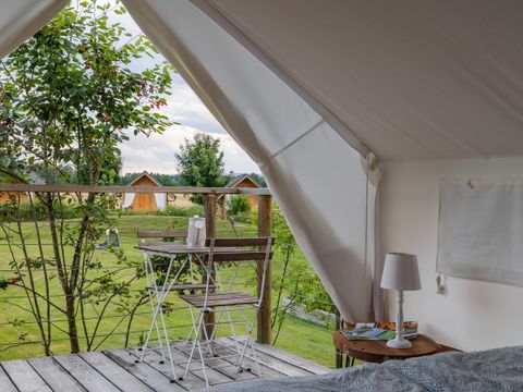 TENTE 2 personnes - glamping, toilettes privées, évier & baignoire extérieure 15m²