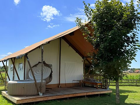 TENTE TOILE ET BOIS 5 personnes - Tente Glamping avec Salle de Bain, Amber 44 m², Premium - JACUZZI