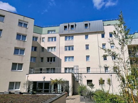 Terres de France - Appart Hotel Rouen Flaubert - Camping Seine - Image N°2