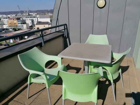 STUDIO 2 personnes - Lit Double Supérieur avec Terrasse