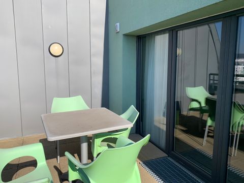 STUDIO 2 personnes - Lit Double Supérieur avec Terrasse