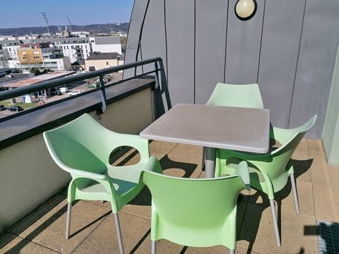 Terres de France - Appart Hotel Rouen Flaubert - Camping Seine - Image N°5