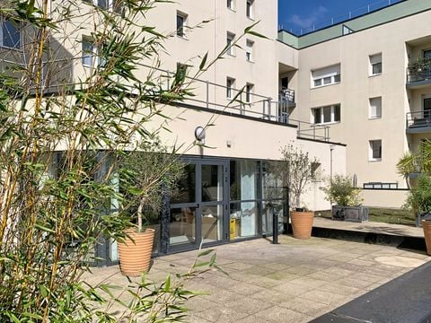 Terres de France - Appart Hotel Rouen Flaubert - Camping Seine - Image N°15