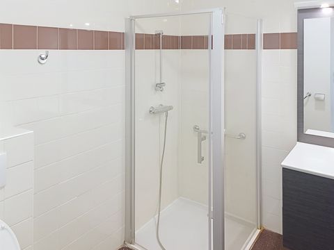 Terres de France - Appart Hotel Rouen Flaubert - Camping Seine - Image N°50