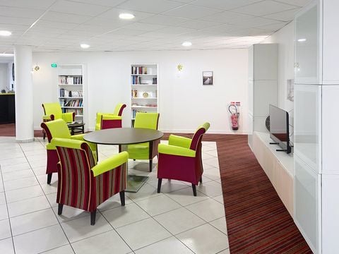 Terres de France - Appart Hotel Rouen Flaubert - Camping Seine - Image N°23