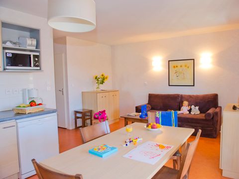 APPARTEMENT 6 personnes - G/19_2 PIECES CABINE 6 PERSONNES