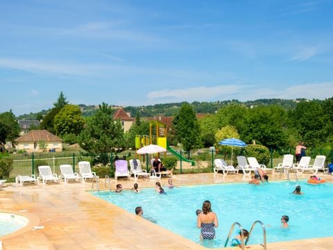 Résidence Goélia Le Hameau de la Vézère - Camping Dordogna