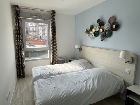 APPARTEMENT 6 personnes - G/330_2 PIECES CABINE 4/6 PERS.