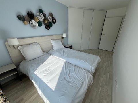 STUDIO 4 personnes - G/330_STUDIO CABINE 2/4 PERS.