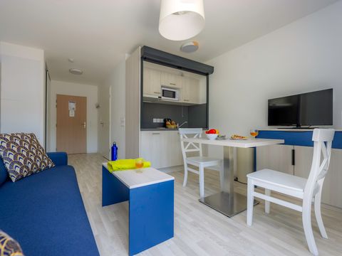 APPARTEMENT 6 personnes - G/330_3 PIECES 6 PERS.