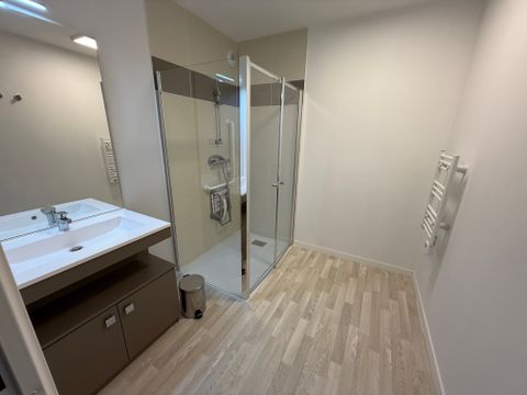 APPARTEMENT 6 personnes - G/330_3 PIECES 6 PERS.