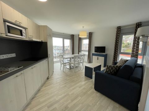 STUDIO 4 personnes - G/330_STUDIO CABINE 2/4 PERS.