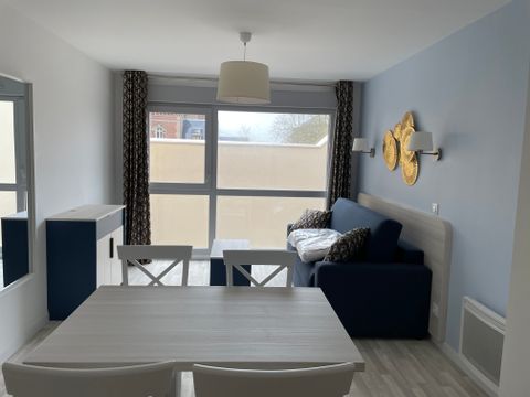 STUDIO 4 personnes - G/330_STUDIO CABINE 2/4 PERS.