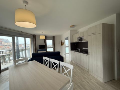 APPARTEMENT 6 personnes - G/330_2 PIECES CABINE 4/6 PERS.