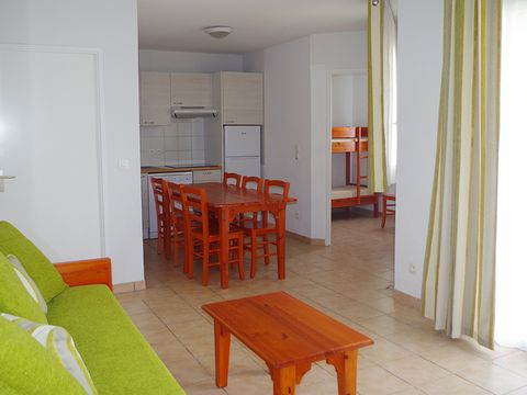 APPARTEMENT 6 personnes - G/194_3 PIECES 6 PERS. COTE ROUTE