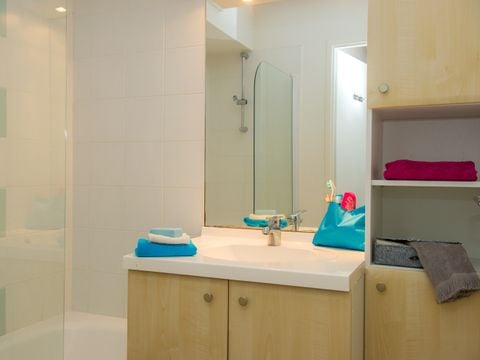 APPARTEMENT 6 personnes - G/194_3 PIECES 6 PERS. COTE ROUTE