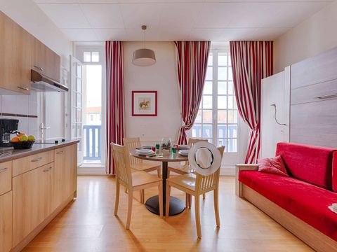 STUDIO 4 personnes - G/292_STUDIO 4 PERSONNES CÔTÉ RUE