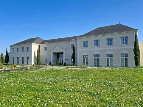 Terres de France - Domaine du Val d'Amboise - Camping Indre-et-Loire - Image N°2