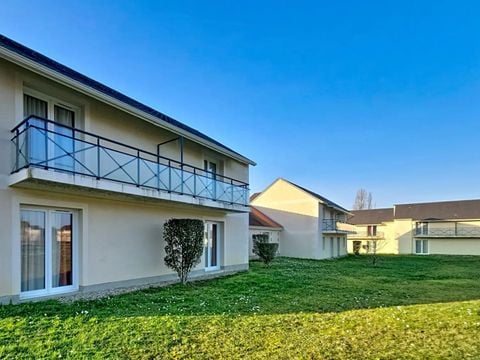 Terres de France - Domaine du Val d'Amboise - Camping Indre-et-Loire - Image N°2