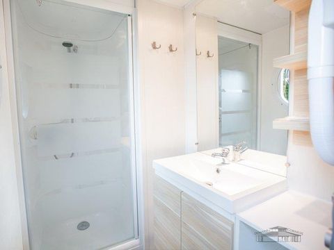 MOBILHOME 6 personnes - Premium Pivoine - 3 chambres + terrasse 11.25 m²