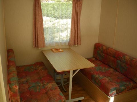 MOBILHOME 4 personnes - Tilleul Eco (2 adultes + 2 enfants) - 2 chambres sans sanitaire + terrasse 12.50m²
