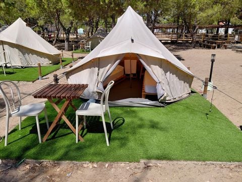 TENTE 2 personnes - TENDAS PRÉ MONTADAS 2 PAX