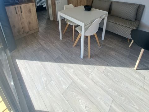 MOBILHOME 2 personnes - Mobil Studio avec SPA - 1 chambre - terrasse couverte