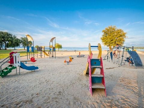 Camping Le Léman Plage - Camping Haute-Savoie - Image N°7
