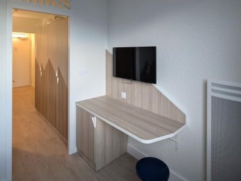 Chambre 6 personnes - 26.8m² - 2 grandes - Pièces - Sans cuisine - _ Lit bébé impossible