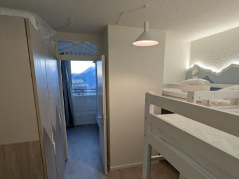 Chambre 6 personnes - 26.8m² - 2 grandes - Pièces - Sans cuisine - _ Lit bébé impossible