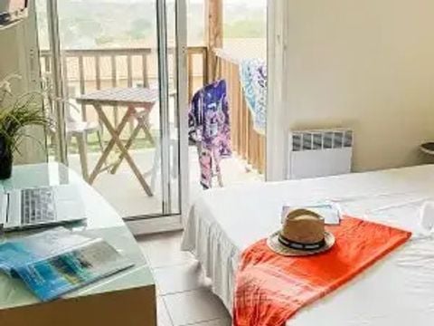 CHAMBRE 4 personnes - Chambre 30 m² 2 Pièces  2 salles d'eau (Sans cuisine)
