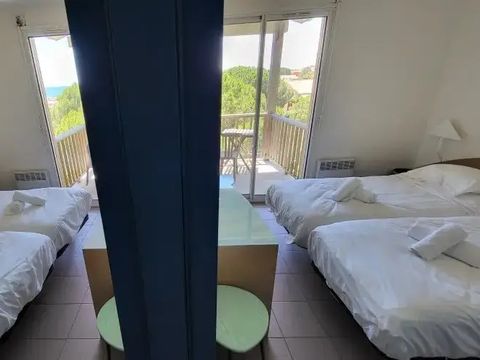 CHAMBRE 4 personnes - Chambre 30 m² 2 Pièces  2 salles d'eau (Sans cuisine)